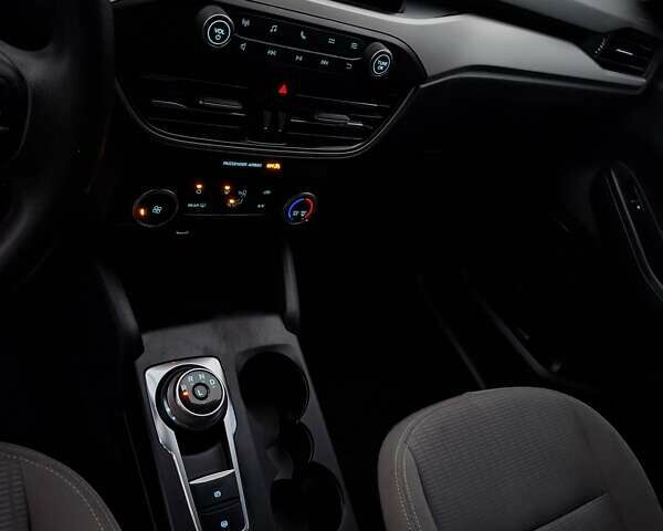 Сірий Форд Ескейп, об'ємом двигуна 1.5 л та пробігом 63 тис. км за 15000 $, фото 12 на Automoto.ua