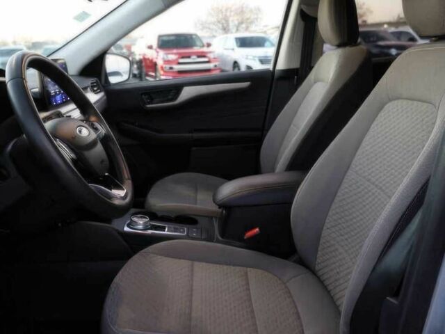 Сірий Форд Ескейп, об'ємом двигуна 1.5 л та пробігом 23 тис. км за 12900 $, фото 8 на Automoto.ua