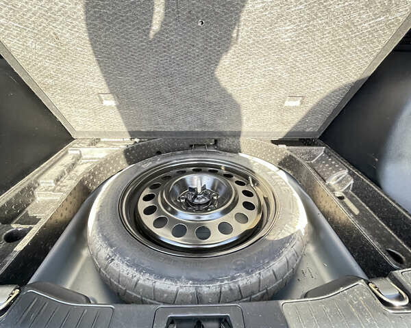 Серый Форд Эскейп, объемом двигателя 2 л и пробегом 99 тыс. км за 18900 $, фото 21 на Automoto.ua