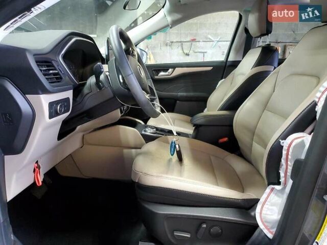 Серый Форд Эскейп, объемом двигателя 0 л и пробегом 32 тыс. км за 9396 $, фото 6 на Automoto.ua