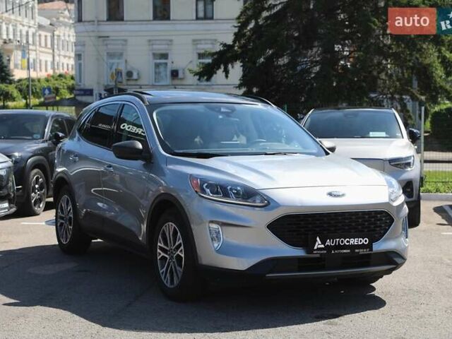 Сірий Форд Ескейп, об'ємом двигуна 1.5 л та пробігом 38 тис. км за 21500 $, фото 2 на Automoto.ua