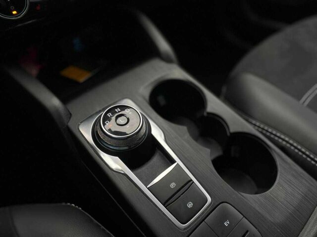 Серый Форд Эскейп, объемом двигателя 2.5 л и пробегом 136 тыс. км за 23290 $, фото 19 на Automoto.ua