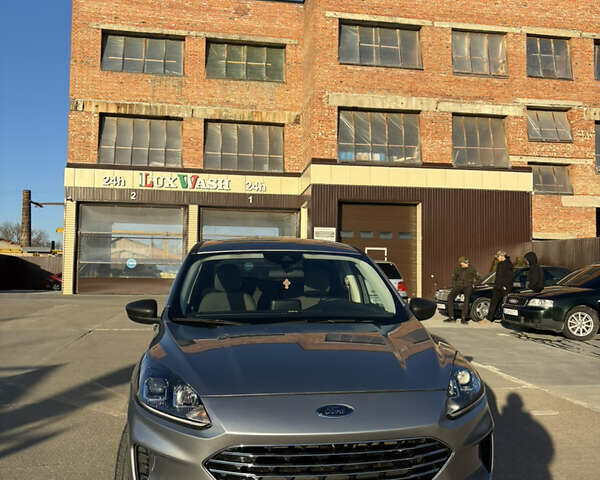 Серый Форд Эскейп, объемом двигателя 1.5 л и пробегом 50 тыс. км за 16500 $, фото 1 на Automoto.ua