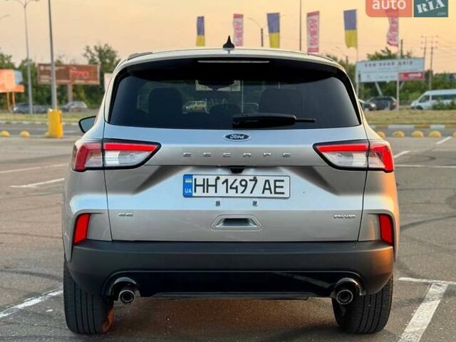 Сірий Форд Ескейп, об'ємом двигуна 1.5 л та пробігом 33 тис. км за 16500 $, фото 3 на Automoto.ua