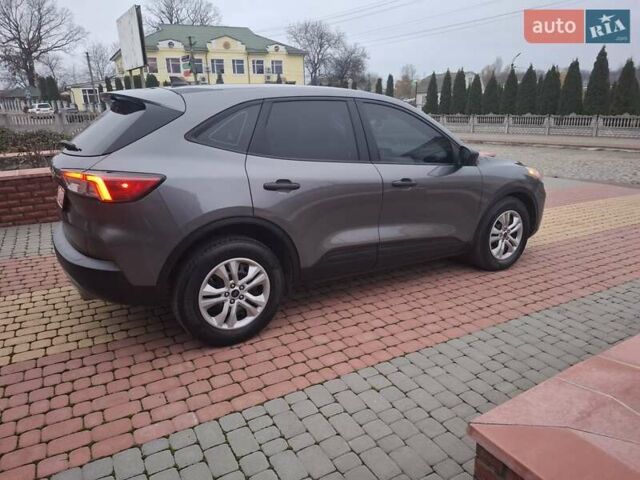 Сірий Форд Ескейп, об'ємом двигуна 1.5 л та пробігом 63 тис. км за 15000 $, фото 3 на Automoto.ua