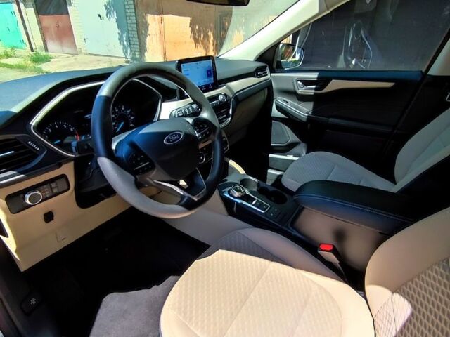 Форд Эскейп 2022 в Кременчуге на Automoto.ua Серый Форд Эскейп, объемом двигателя 1.5 л и пробегом 14 тыс. км за 20399 $, фото 3 на Automoto.ua