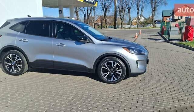 Серый Форд Эскейп, объемом двигателя 2.49 л и пробегом 124 тыс. км за 20700 $, фото 2 на Automoto.ua