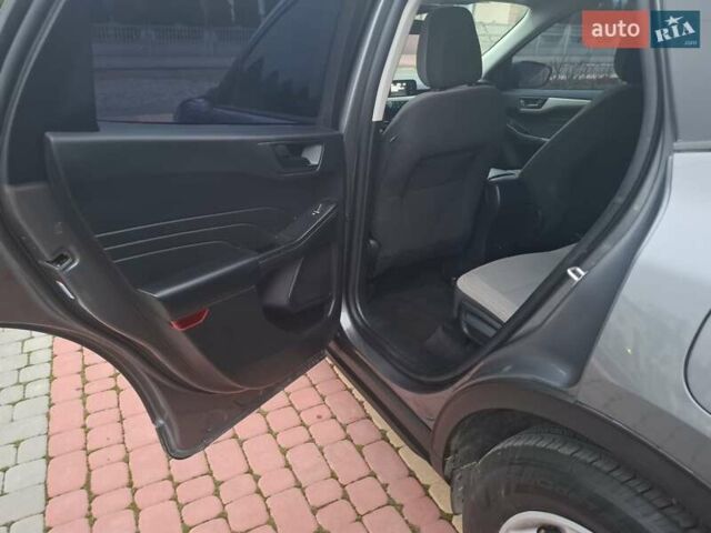 Сірий Форд Ескейп, об'ємом двигуна 1.5 л та пробігом 63 тис. км за 15000 $, фото 10 на Automoto.ua