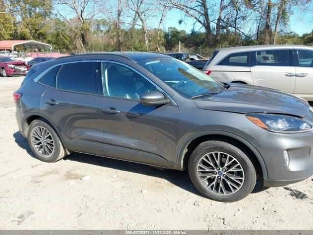 Серый Форд Эскейп, объемом двигателя 2.5 л и пробегом 54 тыс. км за 5300 $, фото 12 на Automoto.ua