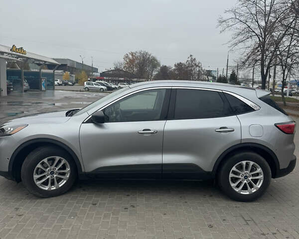 Сірий Форд Ескейп, об'ємом двигуна 1.5 л та пробігом 39 тис. км за 22000 $, фото 2 на Automoto.ua