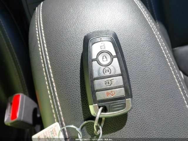 Серый Форд Эскейп, объемом двигателя 2.5 л и пробегом 54 тыс. км за 5300 $, фото 10 на Automoto.ua