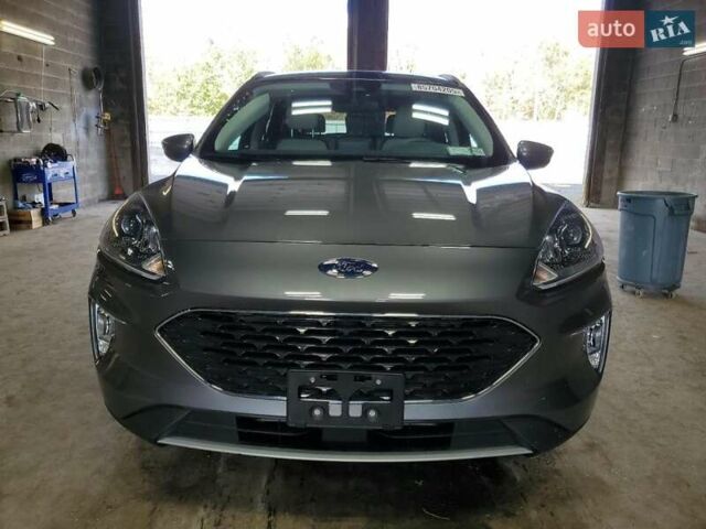 Серый Форд Эскейп, объемом двигателя 0 л и пробегом 32 тыс. км за 9396 $, фото 1 на Automoto.ua