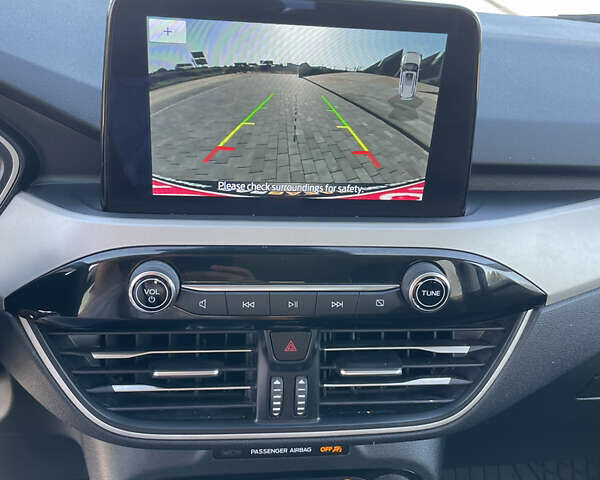 Серый Форд Эскейп, объемом двигателя 2 л и пробегом 99 тыс. км за 18900 $, фото 15 на Automoto.ua