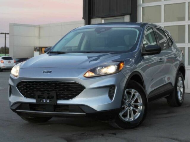 Сірий Форд Ескейп, об'ємом двигуна 1.5 л та пробігом 23 тис. км за 12900 $, фото 2 на Automoto.ua