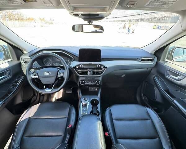 Сірий Форд Ескейп, об'ємом двигуна 2 л та пробігом 135 тис. км за 17000 $, фото 6 на Automoto.ua