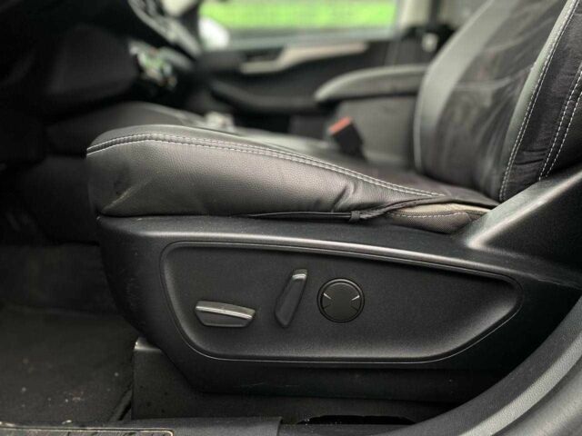 Серый Форд Эскейп, объемом двигателя 2.5 л и пробегом 136 тыс. км за 23290 $, фото 8 на Automoto.ua