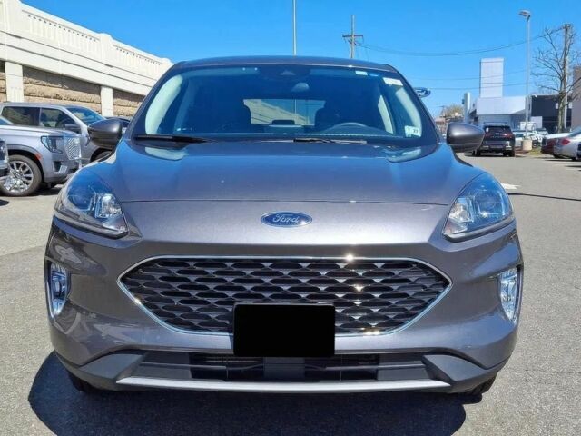 Серый Форд Эскейп, объемом двигателя 0 л и пробегом 25 тыс. км за 17900 $, фото 1 на Automoto.ua