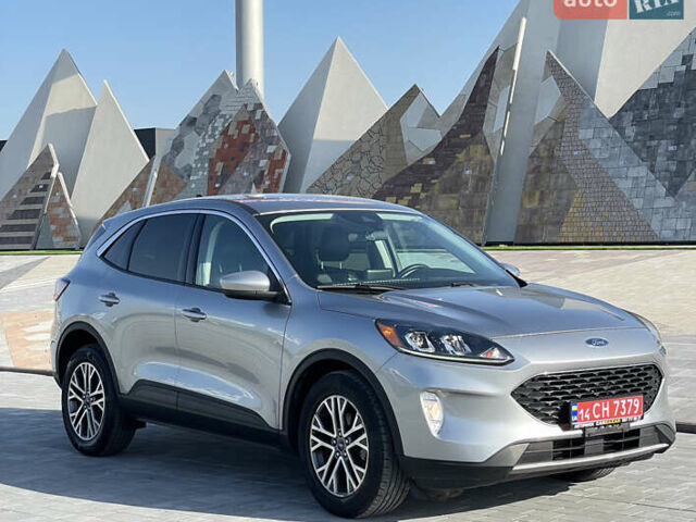 Серый Форд Эскейп, объемом двигателя 2 л и пробегом 99 тыс. км за 18900 $, фото 2 на Automoto.ua