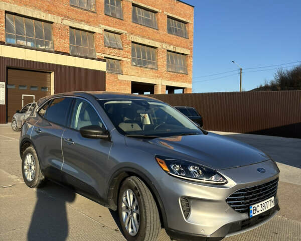 Серый Форд Эскейп, объемом двигателя 1.5 л и пробегом 50 тыс. км за 16500 $, фото 2 на Automoto.ua