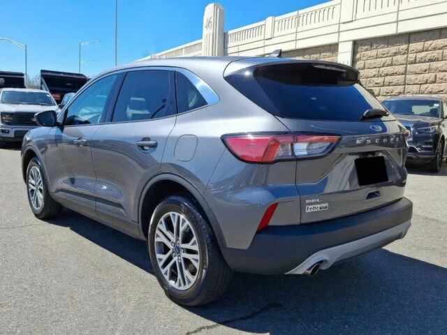 Серый Форд Эскейп, объемом двигателя 0 л и пробегом 25 тыс. км за 17900 $, фото 3 на Automoto.ua