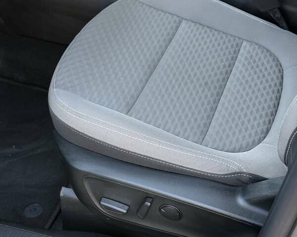 Серый Форд Эскейп, объемом двигателя 2.49 л и пробегом 41 тыс. км за 22500 $, фото 6 на Automoto.ua