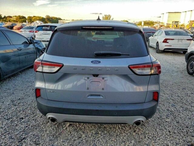 Серый Форд Эскейп, объемом двигателя 1.5 л и пробегом 55 тыс. км за 4500 $, фото 5 на Automoto.ua