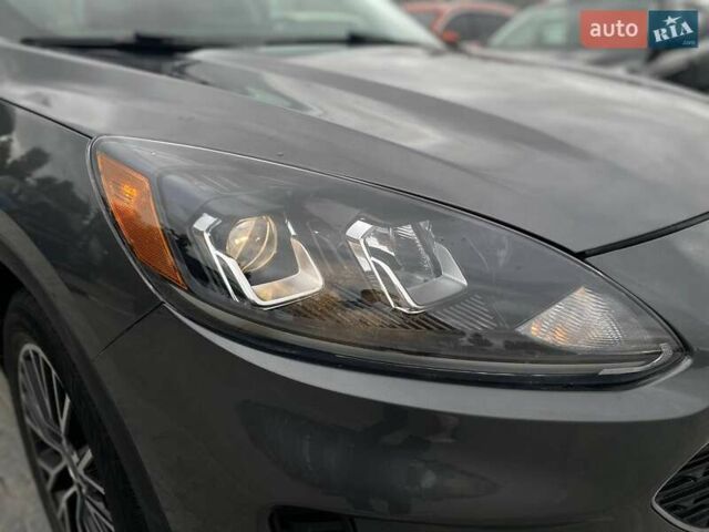 Серый Форд Эскейп, объемом двигателя 2.49 л и пробегом 136 тыс. км за 22290 $, фото 5 на Automoto.ua