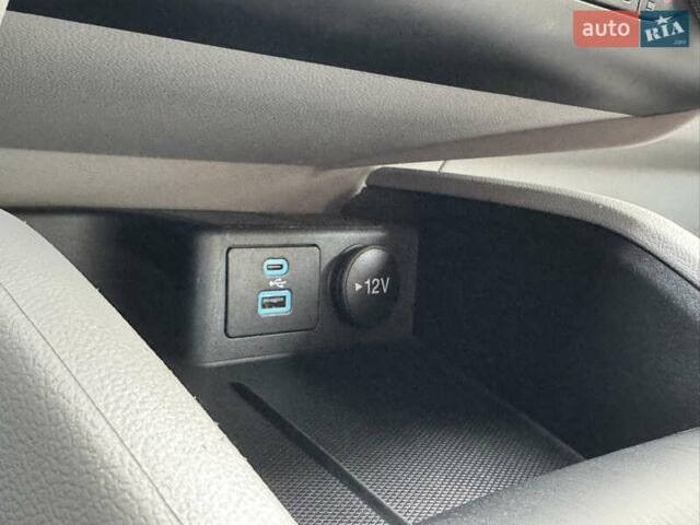 Серый Форд Эскейп, объемом двигателя 2.5 л и пробегом 19 тыс. км за 24900 $, фото 75 на Automoto.ua