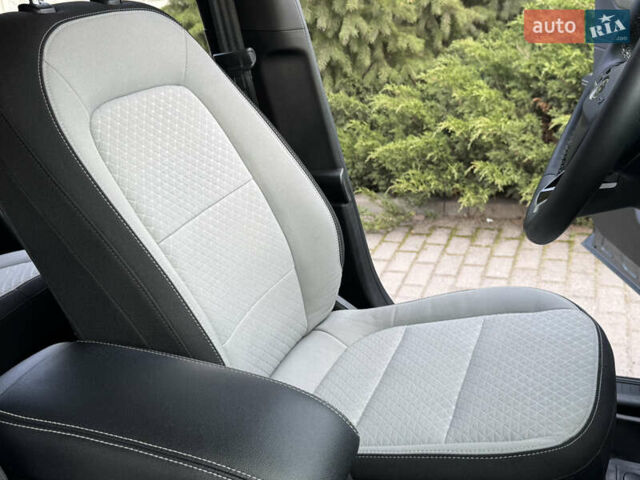 Серый Форд Эскейп, объемом двигателя 2.5 л и пробегом 19 тыс. км за 24900 $, фото 55 на Automoto.ua