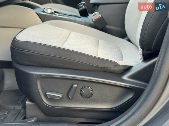 Серый Форд Эскейп, объемом двигателя 2.5 л и пробегом 19 тыс. км за 26700 $, фото 19 на Automoto.ua