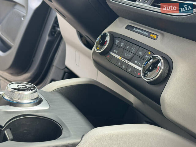 Серый Форд Эскейп, объемом двигателя 2.5 л и пробегом 19 тыс. км за 24900 $, фото 59 на Automoto.ua