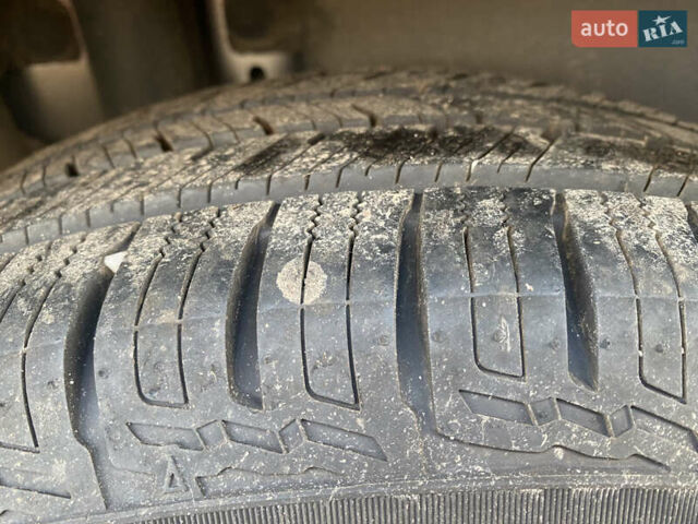 Сірий Форд Ескейп, об'ємом двигуна 1.5 л та пробігом 178 тис. км за 14500 $, фото 11 на Automoto.ua