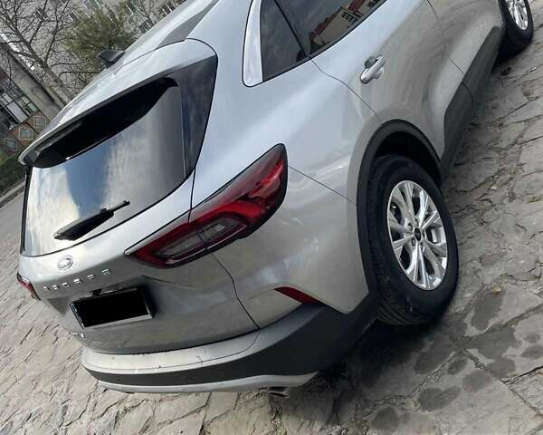 Сірий Форд Ескейп, об'ємом двигуна 0 л та пробігом 11 тис. км за 20000 $, фото 6 на Automoto.ua