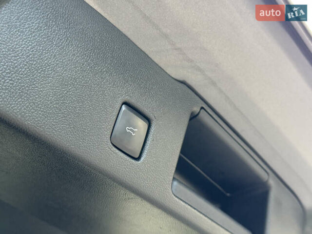 Серый Форд Эскейп, объемом двигателя 2.5 л и пробегом 19 тыс. км за 24900 $, фото 67 на Automoto.ua