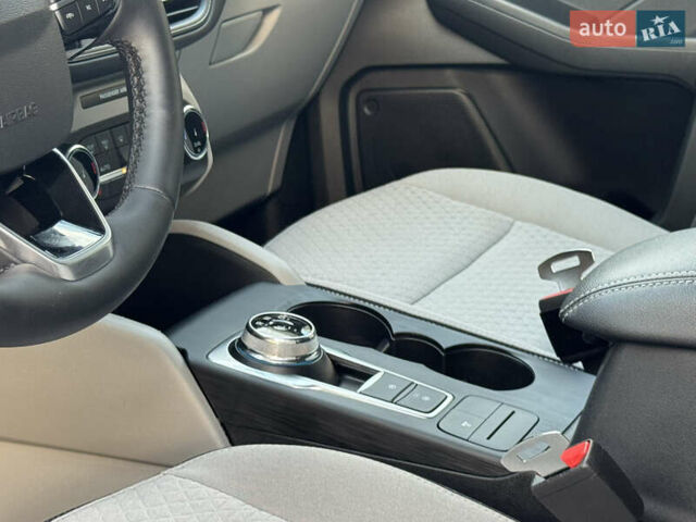 Серый Форд Эскейп, объемом двигателя 2.5 л и пробегом 19 тыс. км за 26700 $, фото 20 на Automoto.ua