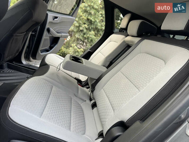 Серый Форд Эскейп, объемом двигателя 2.5 л и пробегом 19 тыс. км за 24900 $, фото 49 на Automoto.ua