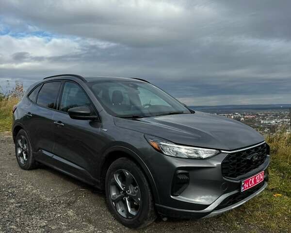 Серый Форд Эскейп, объемом двигателя 2.5 л и пробегом 22 тыс. км за 26000 $, фото 1 на Automoto.ua