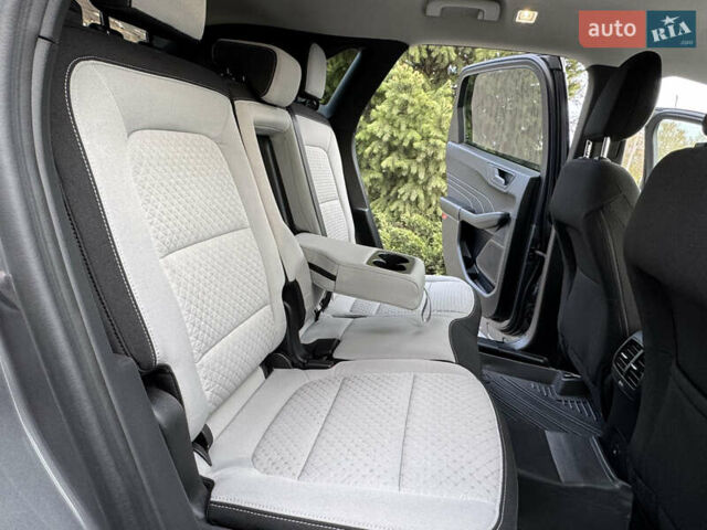 Серый Форд Эскейп, объемом двигателя 2.5 л и пробегом 19 тыс. км за 24900 $, фото 51 на Automoto.ua