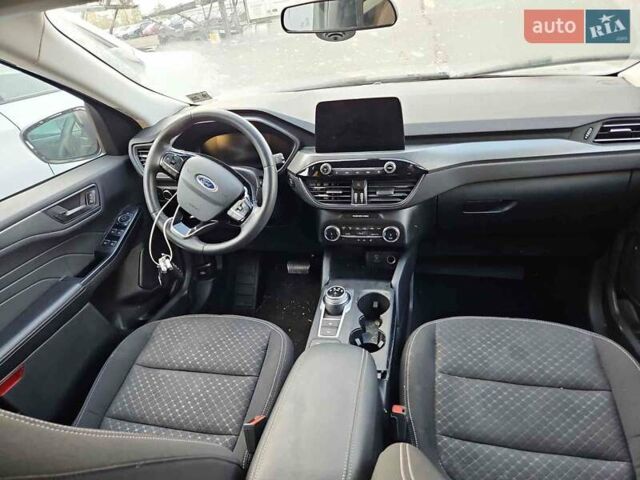 Серый Форд Эскейп, объемом двигателя 0 л и пробегом 33 тыс. км за 11300 $, фото 8 на Automoto.ua