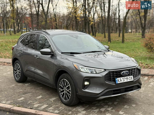 Сірий Форд Ескейп, об'ємом двигуна 2.5 л та пробігом 37 тис. км за 27500 $, фото 7 на Automoto.ua