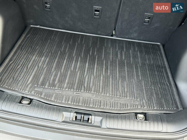 Серый Форд Эскейп, объемом двигателя 2.5 л и пробегом 19 тыс. км за 24900 $, фото 66 на Automoto.ua