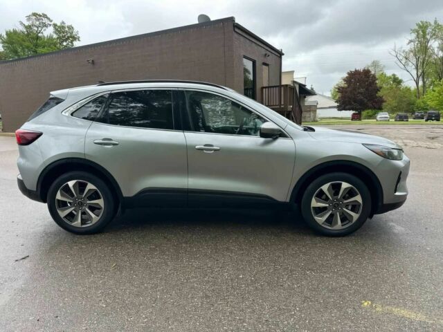 Сірий Форд Ескейп, об'ємом двигуна 2 л та пробігом 16 тис. км за 11000 $, фото 7 на Automoto.ua