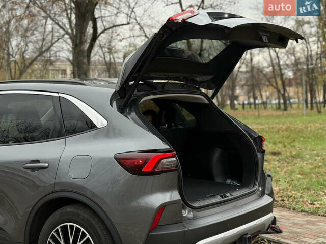 Сірий Форд Ескейп, об'ємом двигуна 2.5 л та пробігом 37 тис. км за 27500 $, фото 14 на Automoto.ua