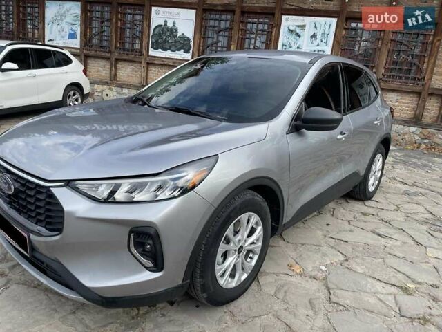 Сірий Форд Ескейп, об'ємом двигуна 0 л та пробігом 11 тис. км за 20000 $, фото 2 на Automoto.ua