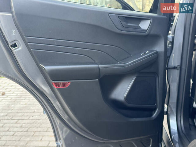 Серый Форд Эскейп, объемом двигателя 2.5 л и пробегом 19 тыс. км за 26700 $, фото 21 на Automoto.ua