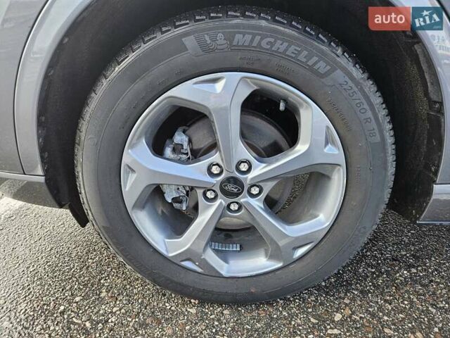 Серый Форд Эскейп, объемом двигателя 1.5 л и пробегом 57 тыс. км за 20500 $, фото 10 на Automoto.ua
