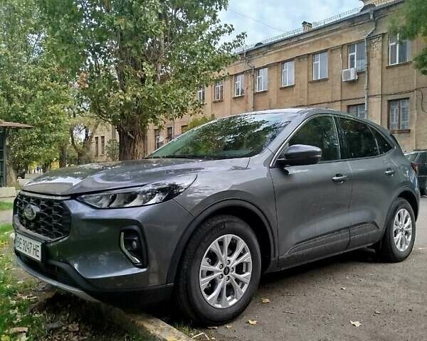Сірий Форд Ескейп, об'ємом двигуна 1.5 л та пробігом 31 тис. км за 27000 $, фото 2 на Automoto.ua
