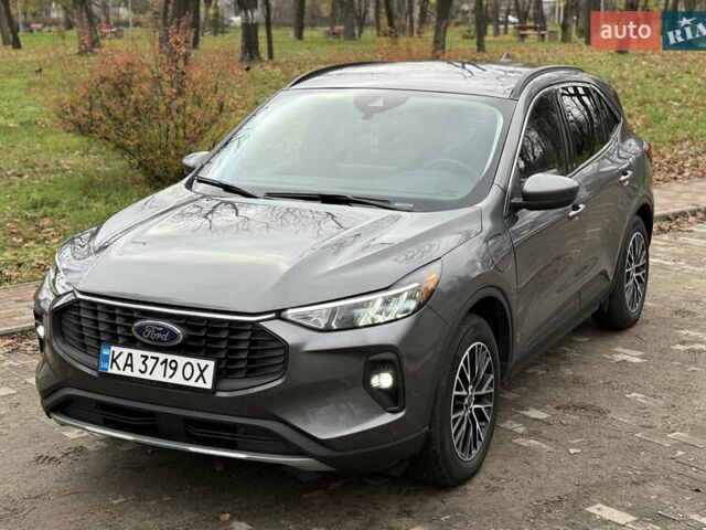 Сірий Форд Ескейп, об'ємом двигуна 2.5 л та пробігом 37 тис. км за 27500 $, фото 1 на Automoto.ua