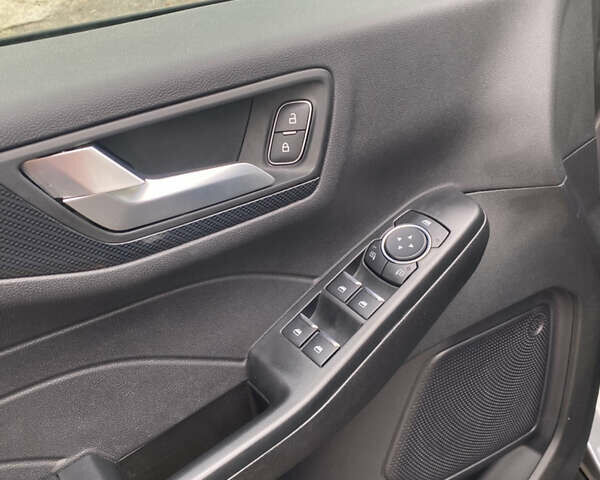 Серый Форд Эскейп, объемом двигателя 2.5 л и пробегом 9 тыс. км за 27900 $, фото 23 на Automoto.ua