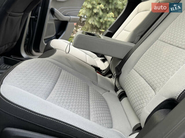 Серый Форд Эскейп, объемом двигателя 2.5 л и пробегом 19 тыс. км за 24900 $, фото 48 на Automoto.ua